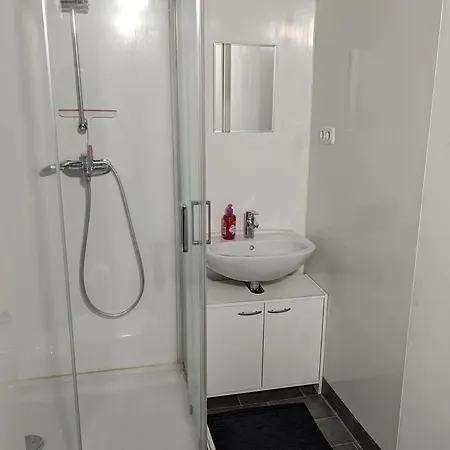 Handwerker Im Apartamento Ramhusen